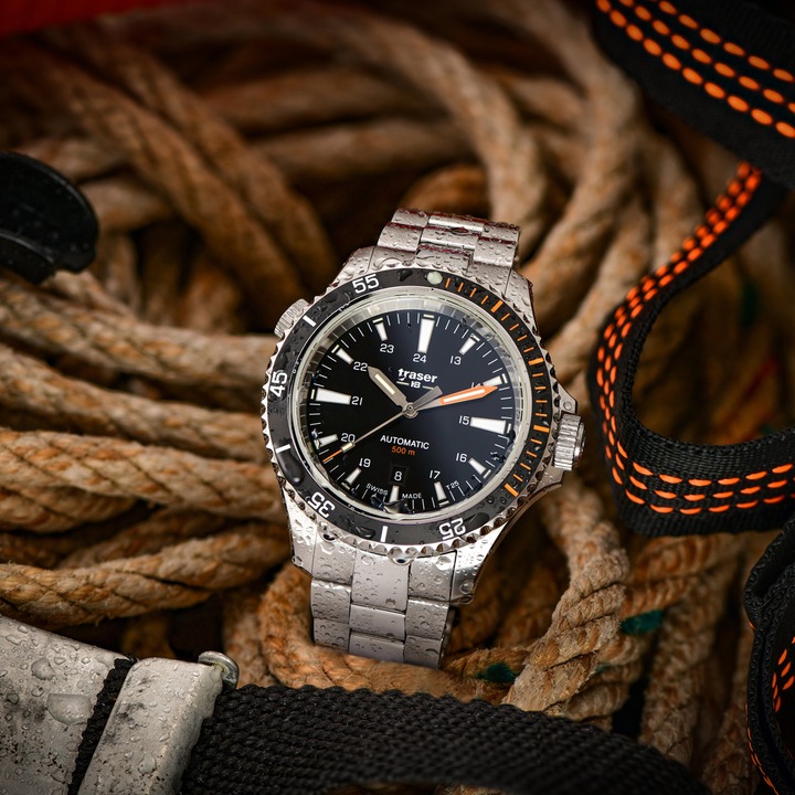 Actual product image Traser P67 Diver Automatic Set (Analogue wristwatch, 46 mm)