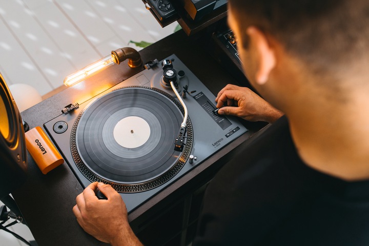 Actual product image Lenco TTA-5IN1 (Record player cleaning)
