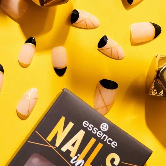 Actual product image essence nails in style (Artificial nails, Other)