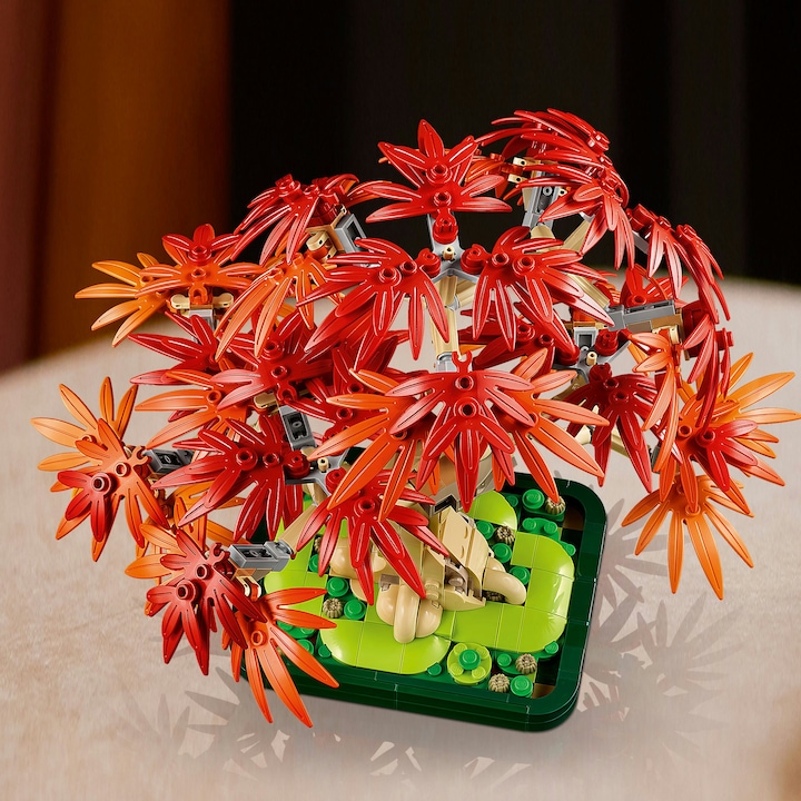 Actual product image LEGO Japanese red maple - bonsai tree (10348, LEGO Botanical)