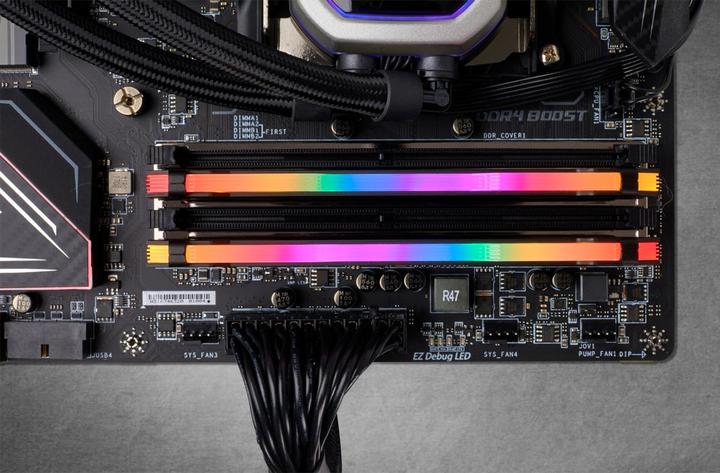 Productafbeelding Corsair Vengeance RGB Pro (2 x 32GB, 3200 MHz, DDR4 RAM, DIMM 288 pin)