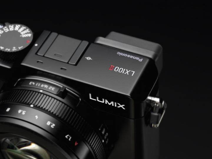 Image du produit Panasonic Lumix DC LX100 II (24 - 75 mm, 17 Mpx, Micro Four Thirds)