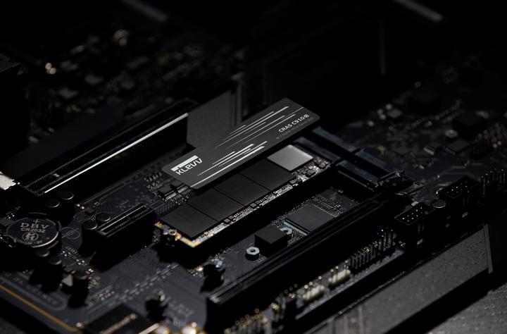 Produktbild Klevv 1TB C910G M.2-2280 PCIe Gen4 x4 NVMe SSD (1000 GB, M.2 2280)