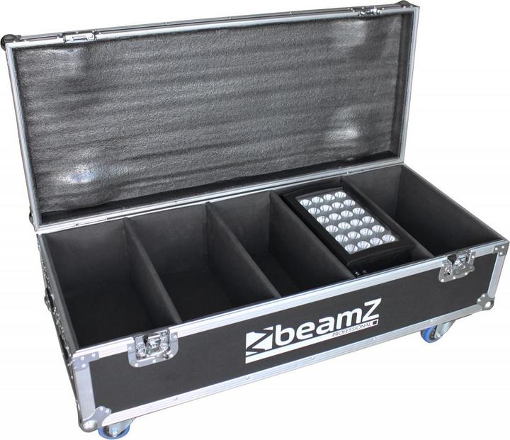 Produktbild BeamZ FL4 van voor 4x Star-Color 240 of 4x Star-Color 360 LED wash effecten