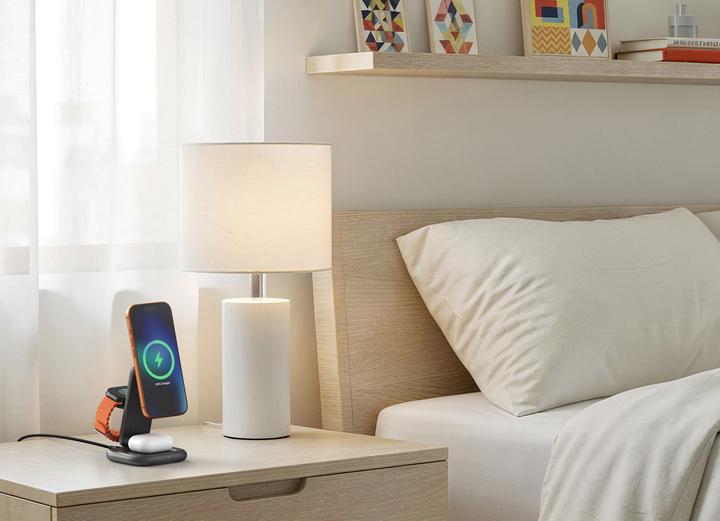 Produktbild Satechi 3-in-1 Foldable Qi2 Chaging Stand Space Black