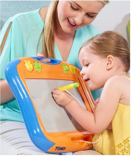 Actual product image Tomy Maltafel Megasketcher