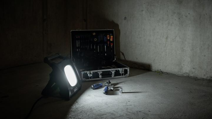 Actual product image Steffen WORKLIGHT LED spotlight 60W with carrying handle 3m cable (7600 lm)