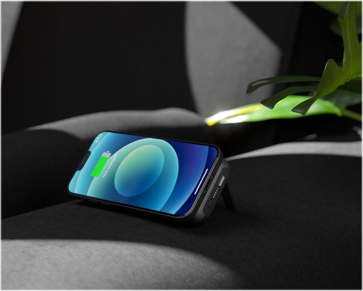 Actual product image Zens Mag Wireless powerbank w Kickstand (4000 mAh)