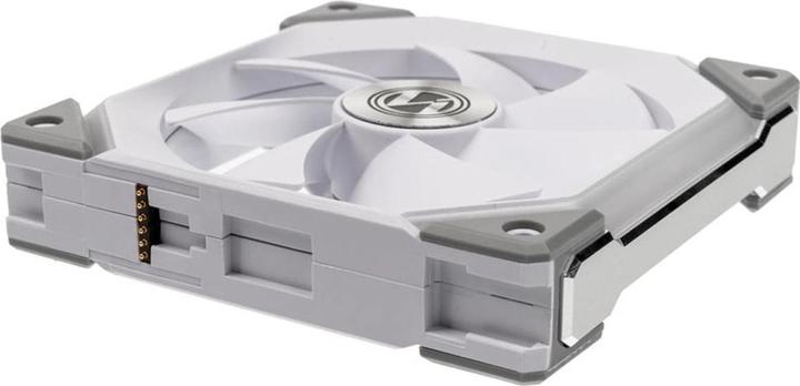 Actual product image Lian-Li UNI FAN SL120 RGB PWM fan, pack of 3 (120 mm, 3 x)