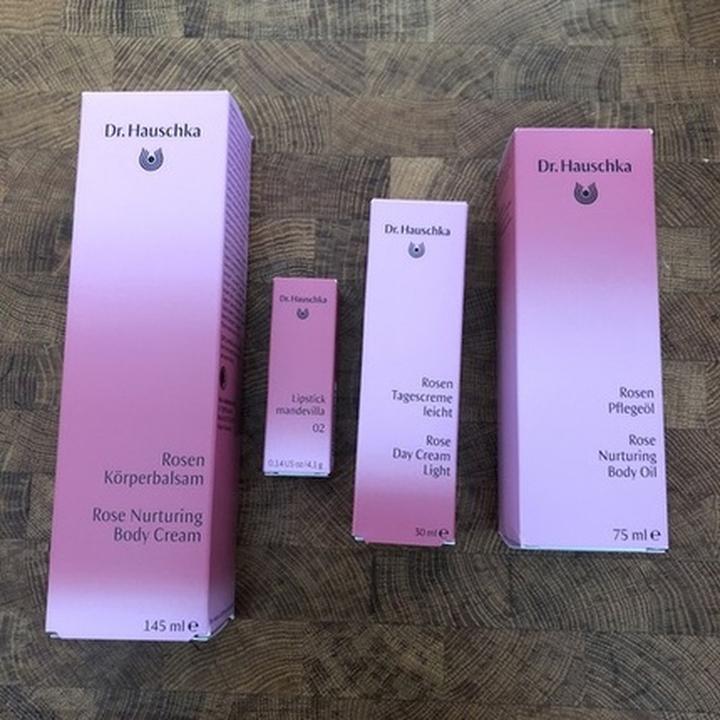 Produktbild Dr. Hauschka Limited Edition - Rosen Körperbalsam (Körpermilch, 145 ml)