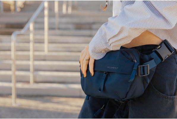 Immagine prodotto Moment Everything Sling 2L - Navy