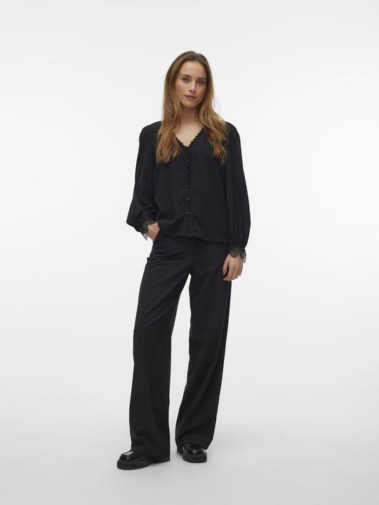 Image du produit Vero Moda Coupe normale Encolure en V Manches avec bouton Coupe volumineuse des bras Top Blouse (XS)