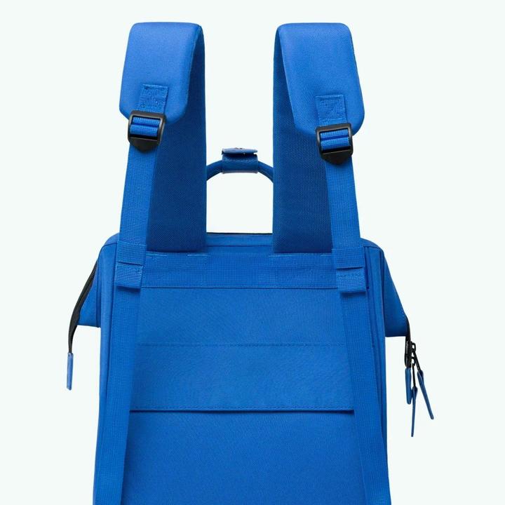 Actual product image Cabaia Medea Medium Size