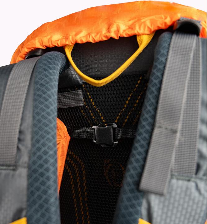 Actual product image Highlander Duck'S Back Raincover S or