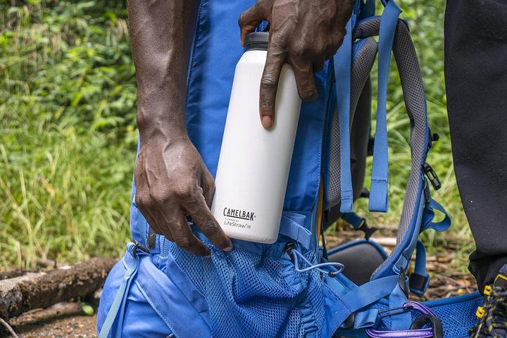 Actual product image Camelbak Eddy+ Stainless Steel Vacuum Insulated Filtered by Lifestraw Water Bottle - Navy - 32oz/1 L (1 l)