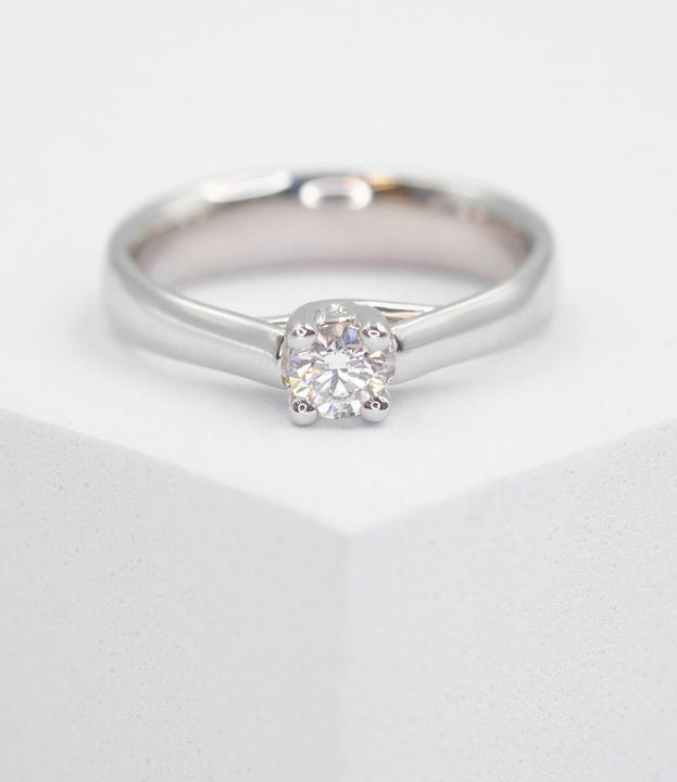 Produktbild Muau Solitaire (54, 750/18 K Gold)