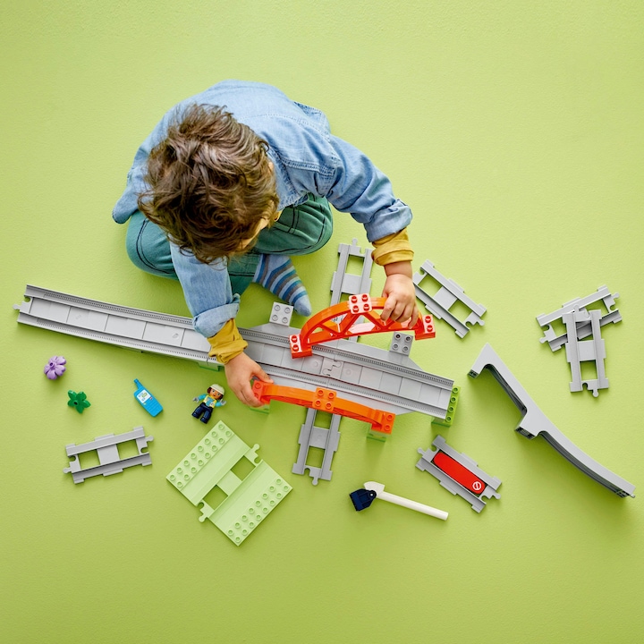 Image du produit LEGO Pont ferroviaire et rails - Kit d'extension (10426)