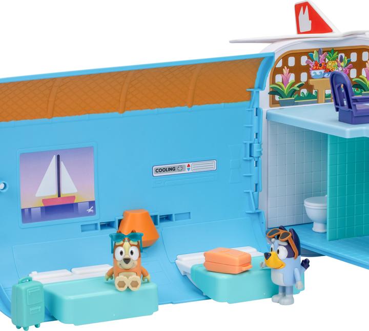 Actual product image Moose Bluey transformation playset Holiday 3in1 aeroplane-boat-hotel