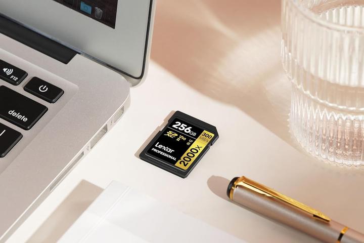 Produktbild Lexar Professionelle SD-Karte mit UHS-II-Technologie für hochauflösende Videoaufnahmen (256 GB, SDXC, U3, UHS-I, UHS-II)