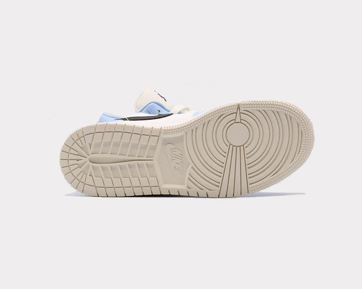 Image du produit Nike Air Jordan 1 (40)