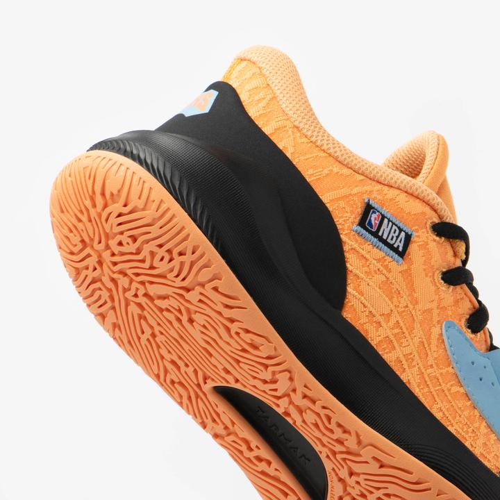 Immagine prodotto Tarmak Scarpe da basket per bambini Low NBA Knicks - Fast 900 Low-1 arancione (40)