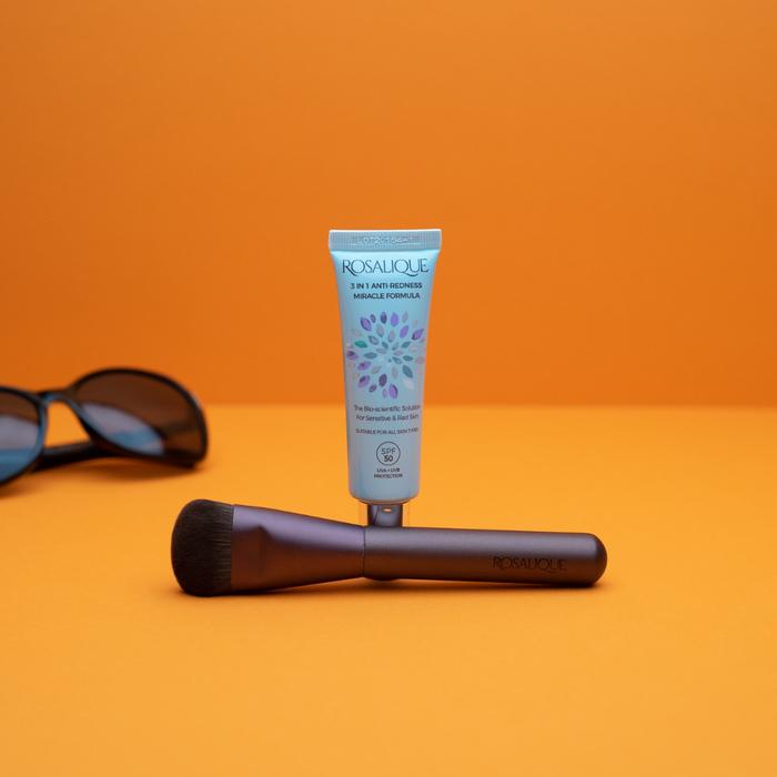 Actual product image Rosalique Miracle Foundation Brush (Foundation)