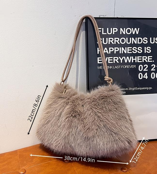 Actual product image Only-Bags.Store Schicke Plüsch-Umhängetasche in Mondform - geräumig & weich, modische einfarbige Tote