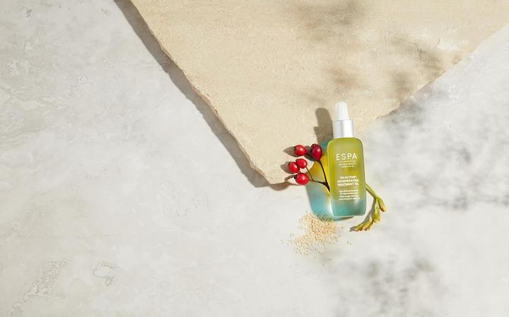 Actual product image Espa TriActiveTM Regenerating Nourishing Facial Oil 30ml Organic Retinol Agedefying Menopausefriendly (30 ml, Face oil)