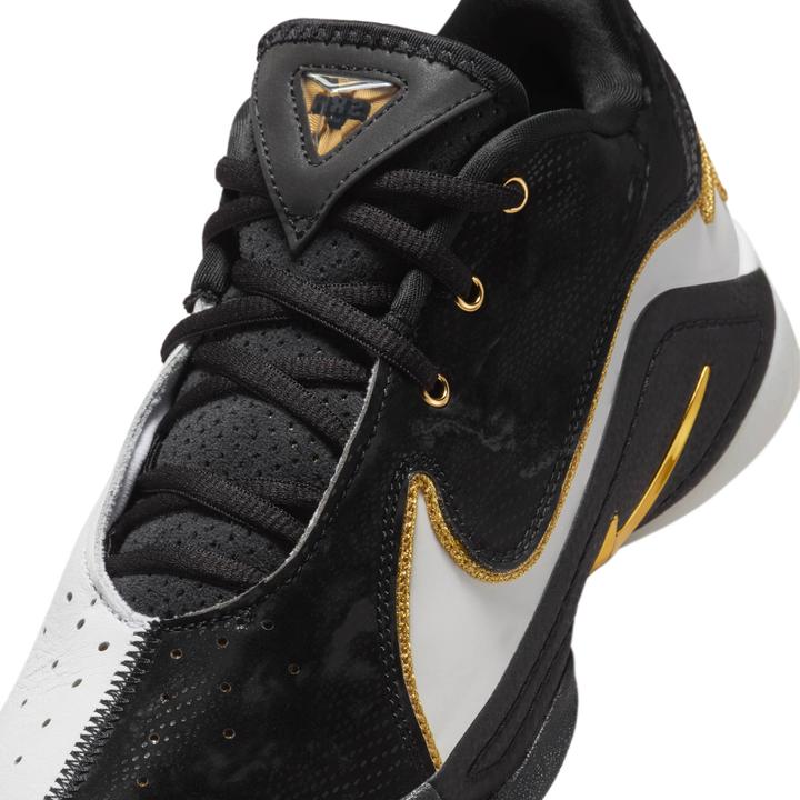 Image du produit Nike Chaussures Lebron (38)