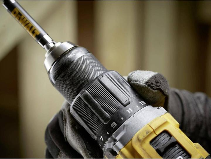 Actual product image DeWalt 18V Akku-Schlagbohrschrauber (bürstenlos), inkl. 2 x Akkus (18 Volt 2 Ah)