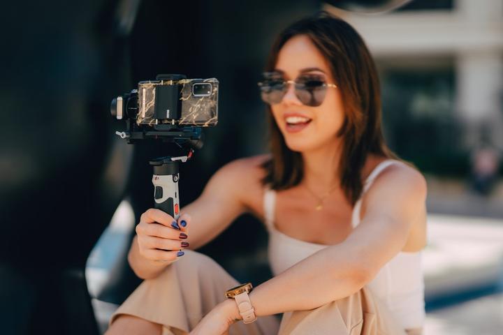Image du produit Zhiyun Crane M2S (Appareil compact, Appareil photo reflex, Appareil photo à objectif interchangeable, Caméra d'action, 1 kg)