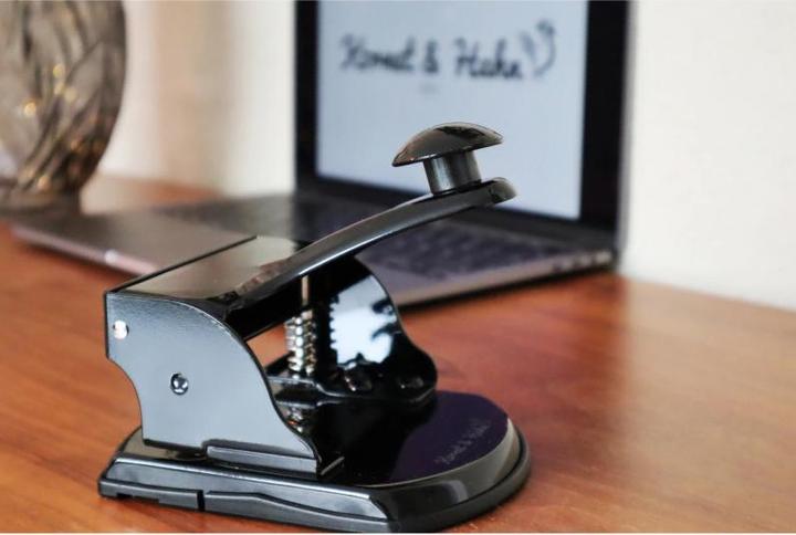 Produktbild Kornet & Hahn Locher Metall schwarz matt