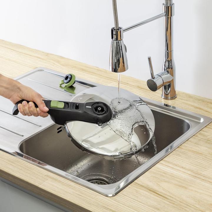 Produktbild Tefal Secure Trendy Schnellkochtopf (22 cm, Dampfkochtopf, Edelstahl)