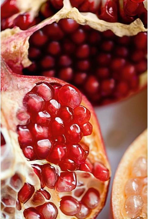 Actual product image Weleda Pomegranate Regenerating Oil (Body oil, 100 ml)
