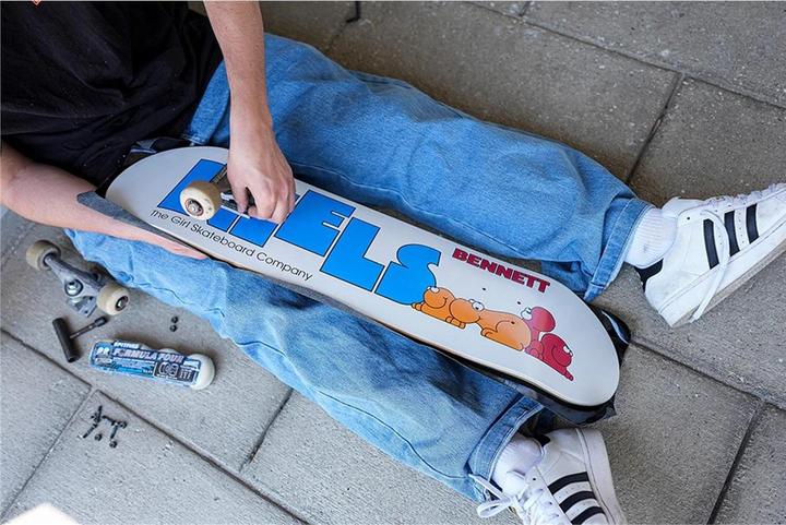 Actual product image Girl Nerd (8.40")