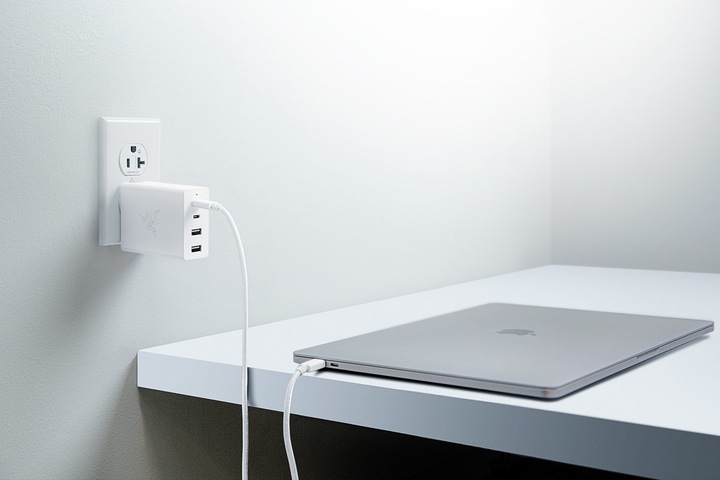 Produktbild Razer USB-C GaN Charger (130 W)