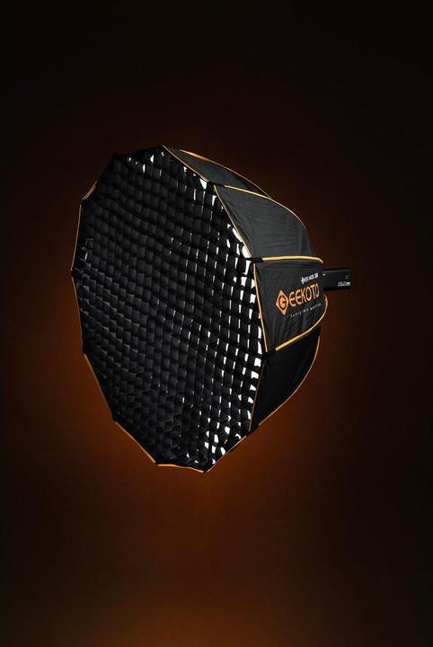 Immagine prodotto Geekoto Softbox ottagonale a ripiegamento rapido 48 Wide per luce con attacco Bowen (Soft box)
