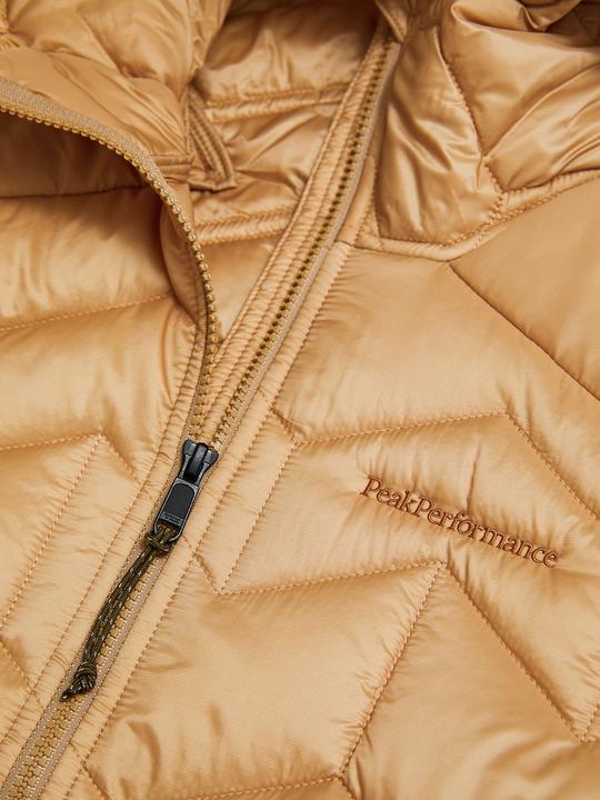 Actual product image Peak Performance W Elevate Liner Hood (L)