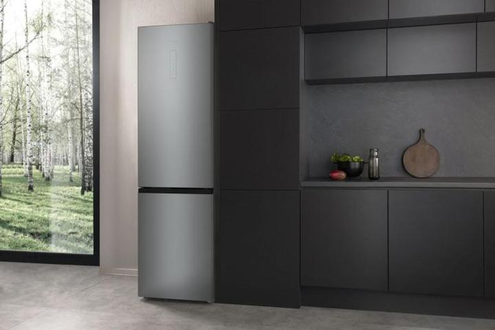 Produktbild Hisense RB434N4BCB Kühlschrank mit Gefrierfach Freistehend (331 l)