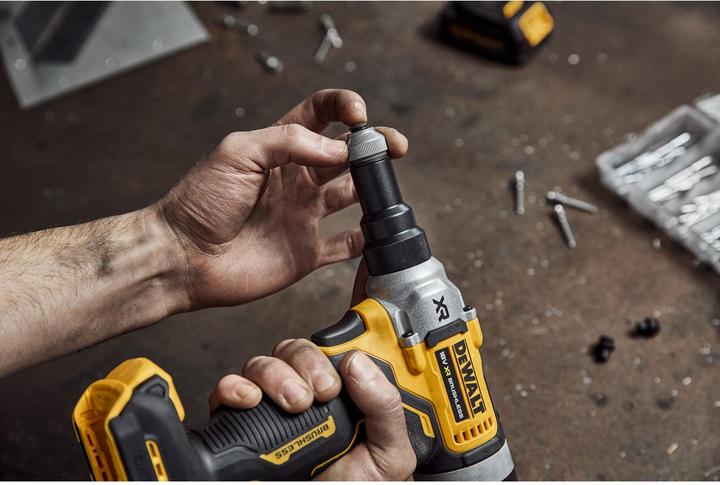 Actual product image DeWalt Cordless rivet gun, 18 V, basic version, 4.8 - 6.4 mm