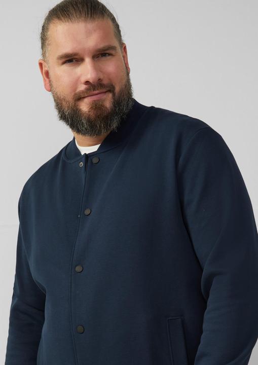 Produktbild s.Oliver Sweatshirt Jacke Strukturierte Sweatjacke mit Bomberkragen (5XL)