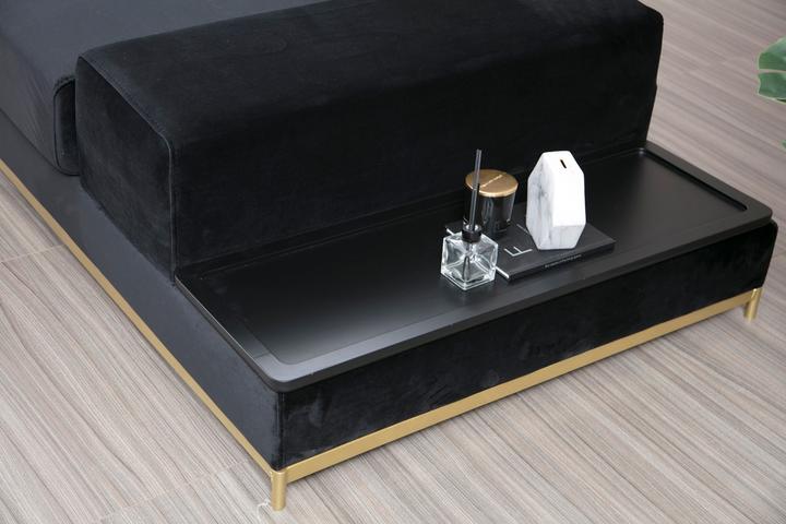 Actual product image Atelier del Sofa Danny (4-seater)