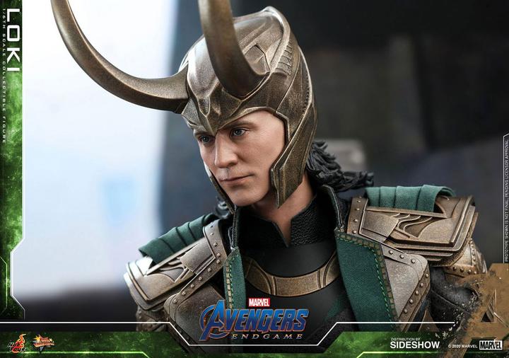Actual product image Hot Toys Avengers: Loki