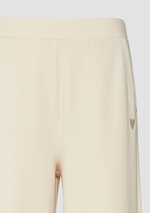 Actual product image S.Oliver Hose Weiche Jerseyhose im Relaxed Fit mit Herz-Stickerei (48)