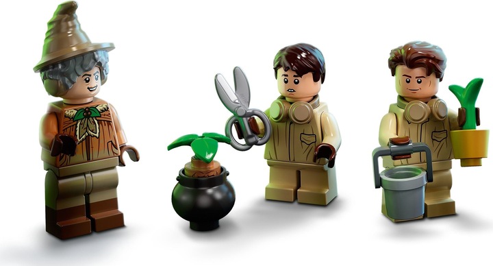 Actual product image LEGO Hogwarts Moment: Herbology Lesson (76384, LEGO Harry Potter)