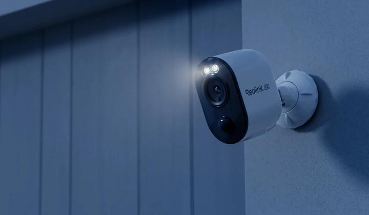 Actual product image Reolink Indoor, Outdoor IR Solar Powered Wifi CCTV Camera (3840 x 2160 pixels)