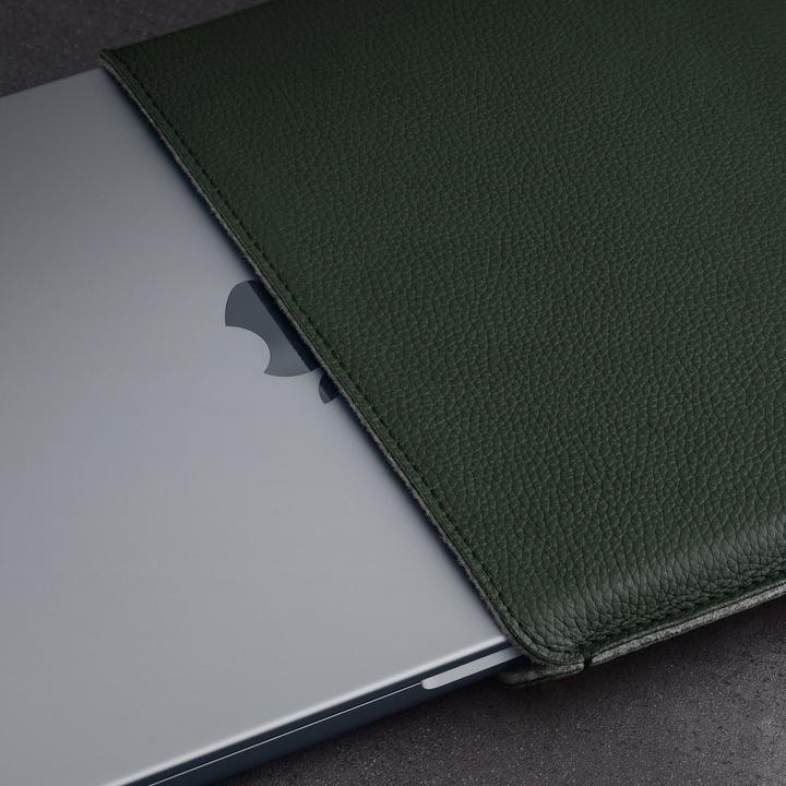Actual product image Woolnut 15" MacBook Air Leather Sleeve, green (15", Apple)
