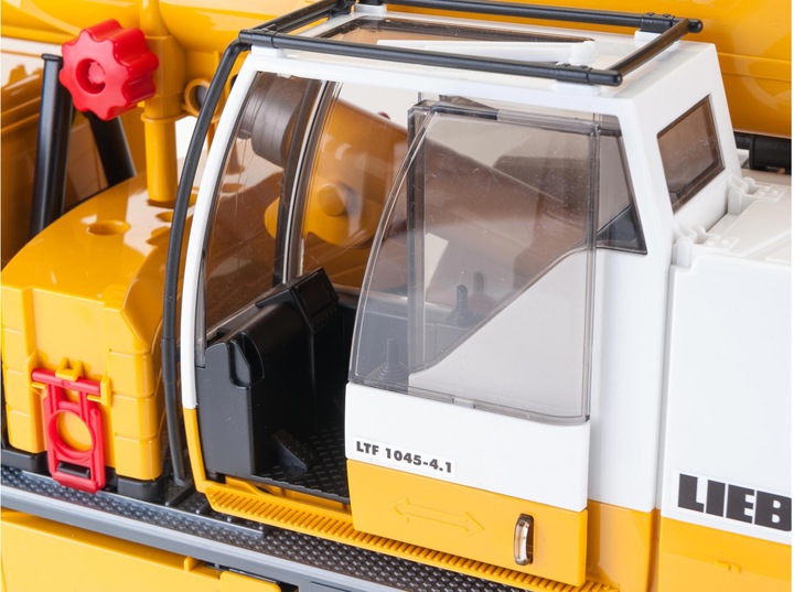 Actual product image Bruder Scania R-series Liebherr crane truck