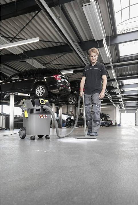 Actual product image Kärcher Professional NT 40/1 Ap L (Wet dry vacuum cleaner)