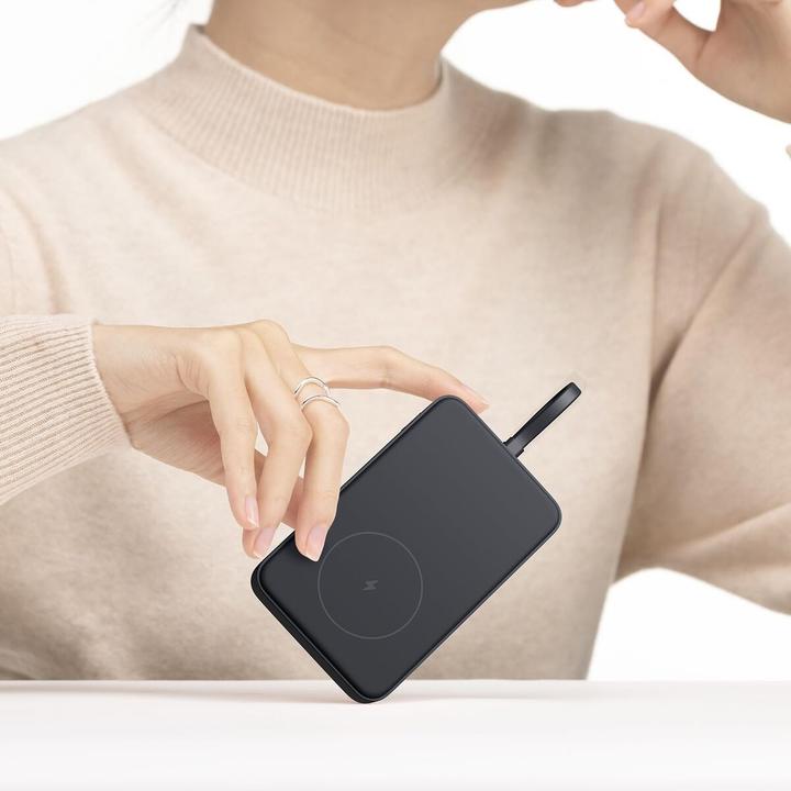 Actual product image Xiaomi 33W Magnetic Power Bank 10000mAh (Integrated Cable) (10000 mAh, 33 W, 37 Wh)